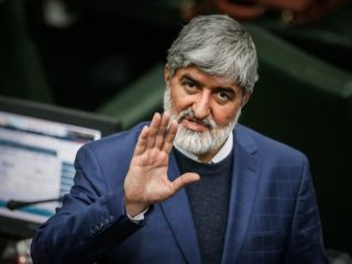 علی مطهری برعلیه علی خامنه ای : ولایت فقیه در راس امور است