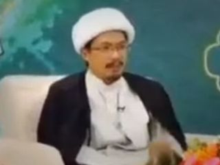 این آخوند از تایلند آمده که راه ولایت امام علی را در ایران ادامه بدهد