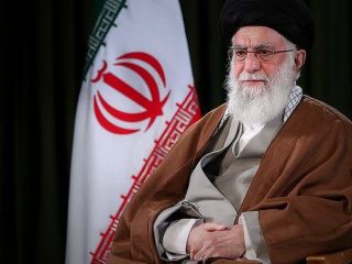 نقش علی خامنه ای در فساد سازمان‌یافته چیست؛ شعار‌ در حیات خلوت