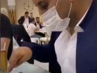 وقتی میخوای شام عروسی رو از دست ندی و همزمان از کرونا هم میترسی