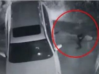 ۲ ویدیو از لحظه ترور هاشم الهاشمی( تحلیلگر سیاسی عراقی مخالف جمهوری اسلامی ) در بغداد