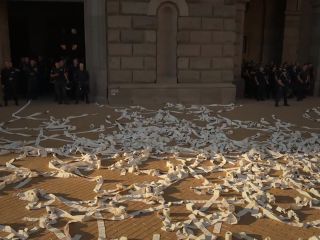 باران دستمال توالت بر سر حاکمان بلغارستان