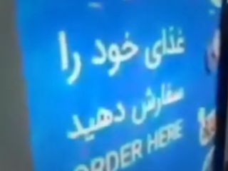 در این رستوران، سفارش غذا، پرداخت هزینه, همه در خودرو انجام میگیرد