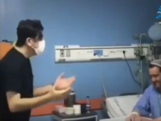 شعرخوانی پزشک تبریزی برای بیمارش