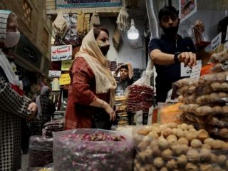 آمار کرونا در ایران بنا به «ملاحظات سیاسی و امنیتی مهندسی می‌شوند»، آمار واقعی «بیست برابر» است