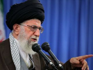 واکنش خامنه ای به توافق امارات و اسرائیل: امارات خیانت کرد