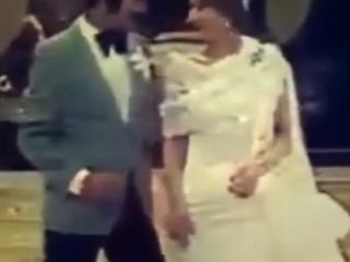 ترانه «بخون بخون» به مناسبت سالروز تولد فریدون فرخزاد با صدای نوش‌آفرین و فرخزاد