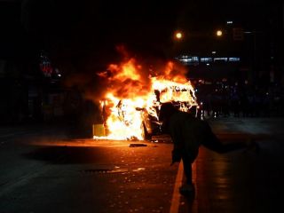 (ویدیو) ناآرامی‌های فیلادلفیا در آستانه انتخابات آمریکا؛ حکومت نظامی اعلام شد