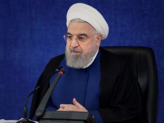 واکنش روحانی به اقدام مجلس: هول نشوید، بگذارید باتجربه‌ها کار را پیش ببرند