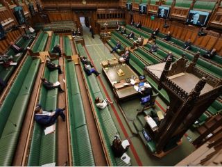 تقاضای نمایندگان بریتانیا برای تروریستی شناختن سپاه پاسداران