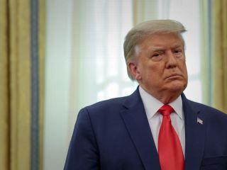 ترامپ عصبانی شده و گفت نمی خواهد کاخ سفید را ترک کند