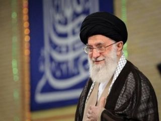 مستند «غیررسمی»؛ بازسازی تصویر آیت‌الله خامنه‌ای برای انتخابات؟