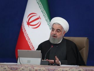 روحانی: از بانک مرکزی قرض نمی‌گیریم، از مردم قرض گرفته و پس می‌دهیم