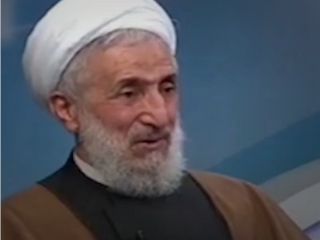 امام جمعه تهران: آیت الله مصباح هنگام غسل میت چشمش را باز کرد، یک نگاه مهربانانه کرد و چشمانش را بست