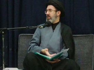 مجتبی خامنه‌ای مردی پرقدرت که با پشتیبانی پدرش به سوی رهبری گام برمی‌دارد