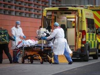 کرونا در بریتانیا؛ بالاترین آمار مرگ در یک شبانه‌روز، وزیر بهداشت خود را قرنطینه کرد