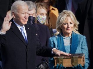 جو بایدن به عنوان چهل و ششمین رئیس جمهور آمریکا سوگند یاد کرد