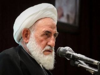 امام جمعه کاشان: آشپزخانه اُپن نوامیس را در معرض دید قرار می‌دهد