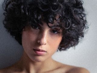 دختر جوان صرب - ایرانی ،نماینده فرانسه در مسابقات آواز یوروویژن