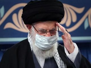 خامنه‌ای با تاکید بیشتر بر شرط «لغو کل تحریم‌ها» با راهکار ظریف درباره برجام مخالفت کرد