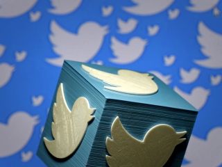 توئیتر به حساب کاربری علی خامنه‌ای تیک آبی نمی‌دهد