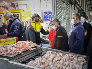 هر ایرانی، یک «صف»؛ مردمانِ همیشه معطل