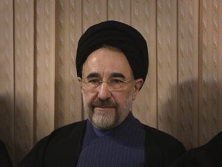 شش بخش از نامه محمد خاتمی در آستانه نوروز ۱۴۰۰؛ از اشاره به دیدار پاپ و آیت الله سیستانی تا عذرخواهی از مردم ایران