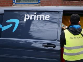 رسوایی ادرار کردن اجباری پیک‌ها و رانندگان آمازون در بطری‌
