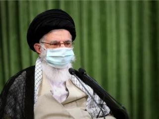 عبدالرضا داوری: احمدی‌نژاد معتقد است جمهوری اسلامی با فوت خامنه‌ای فرو می‌پاشد