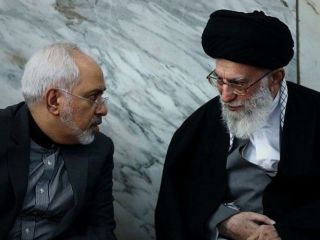 ظریف به خامنه ای نامه نوشت و در برابر مخالفان خود از او تقاضای کمک کرد