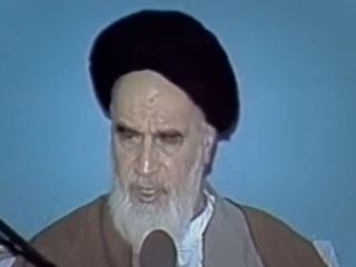 خمینی: اگر مسائل اسلامی باشد، اگر در رای هم مخالف باشید باید توی سرتان زد