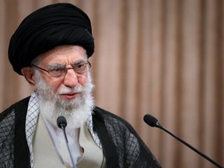 واکنش تند علی خامنه ای به سخنان جنجالی فایل صوتی ظریف + پاسخ ظریف به آیت الله خامنه ای