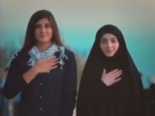 زنان بی حجاب لبنان و فلسطین در محضر رهبر جمهوری اسلامی!