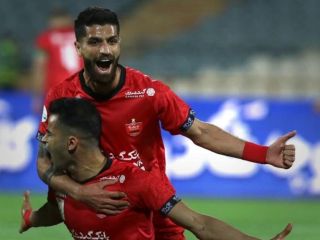 دیدار استقلال و پرسپولیس با پیروزی یک بر صفر قرمزها به پایان رسید