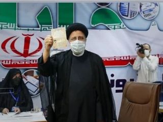 کاندیداتوری ابراهیم رئیسی؛ قمار روی جانشینی «خامنه‌ای»