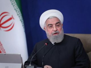 روحانی : تمام دستورات کتبی و شفاهی خامنه ای مرحله به مرحله بوده و الان هم راجع به وین هست