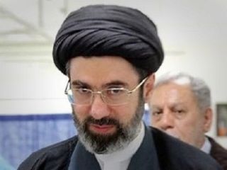 رضا علیجانی: پوست خربزه زیر پای رئیسی برای هموار کردن رهبری مجتبی خامنه ای