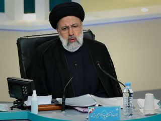 آقای رئیسی مردم دم خروس را باور کنند یا قسم حضرت عباس!