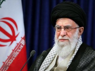 واکنش خامنه‌ای به سوال: آخوندها کی می روند