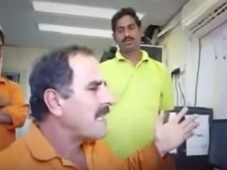 آقا بهروز انگلیسی حرف میزند در حد آکسفورد