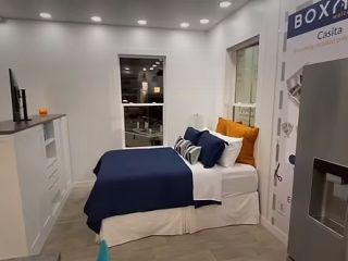 سومین مرد ثروتمند جهان در یک کانکس ۳۵ متری زندگی می کند!