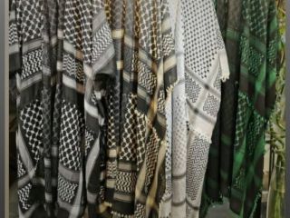 اداره اماکن مشهد: چفیه بار معنوی دارد ،فروش مانتو با طرح چفیه ممنوع است