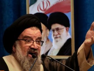 درخواست احمد خاتمی از رئیسی برای محدود کردن اینترنت