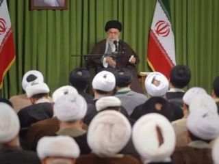 طرح نمایندگان کنگره آمریکا برای اعلام دقیق ثروت خامنه‌ای و مقامات ایران