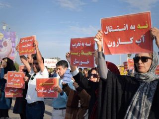 سهامداران عمده بهره بردای از آب خوزستان: آستان قدس , آستان معصومه قم و ستاد اجرایی فرمان امام