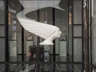 مرکز خریدی در خیابان فرشته تهران که اجناسش را به یورو می‌فروشد!