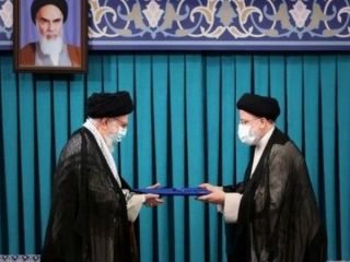ابراز تاسف ابراهیم رئیسی از «سلب توفیق بوسیدن دست» آیت‌الله خامنه‌ای