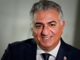 رضا پهلوی از حضور نماینده اتحادیه اروپادر مراسم تحلیف رئیسی انتقاد کرد