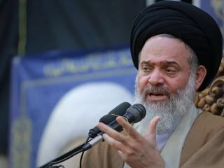 رئیس جامعه مدرسین حوزه قم: مردم توقع بی‌ جا از انقلاب نداشته باشند