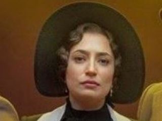 اصلاح ناشیانه تصویر نگار جواهریان در بیلبورد تبلیغاتی سریال خاتون